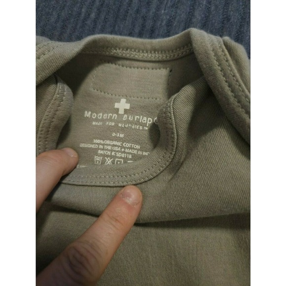 Euc Modern Burlap Bodysuit Bundle Size 0-3m - Picture 6 of 7